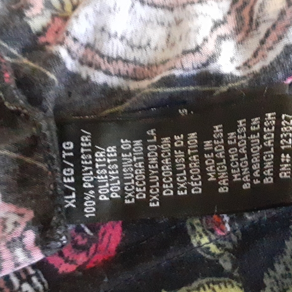 Skull and Roses - Picture 5 of 6